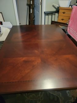 Dinning Table And Chairs