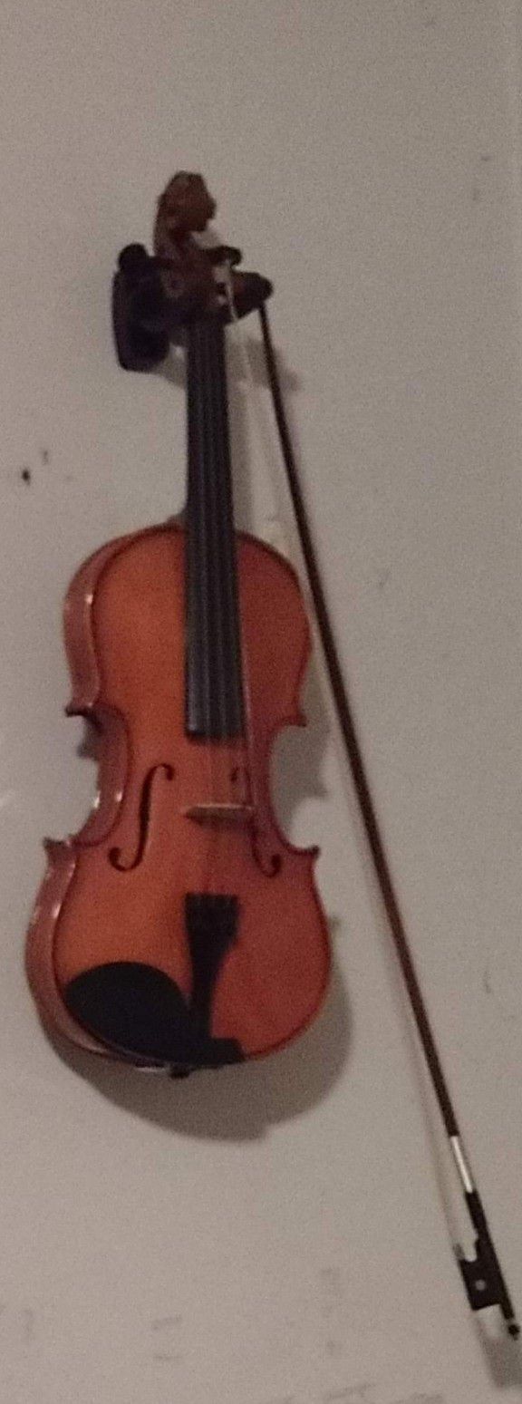 4/4 Lafayette Violin  W/ Case Vintage Fiddle