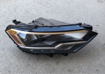 2019 2020 2021 2022 2023 2024 VOLKSWAGEN JETTA HEADLIGHT LED REFLECTOR TYPE PASSENGER SIDE “R” COMPLETE ORIGINAL OEM
