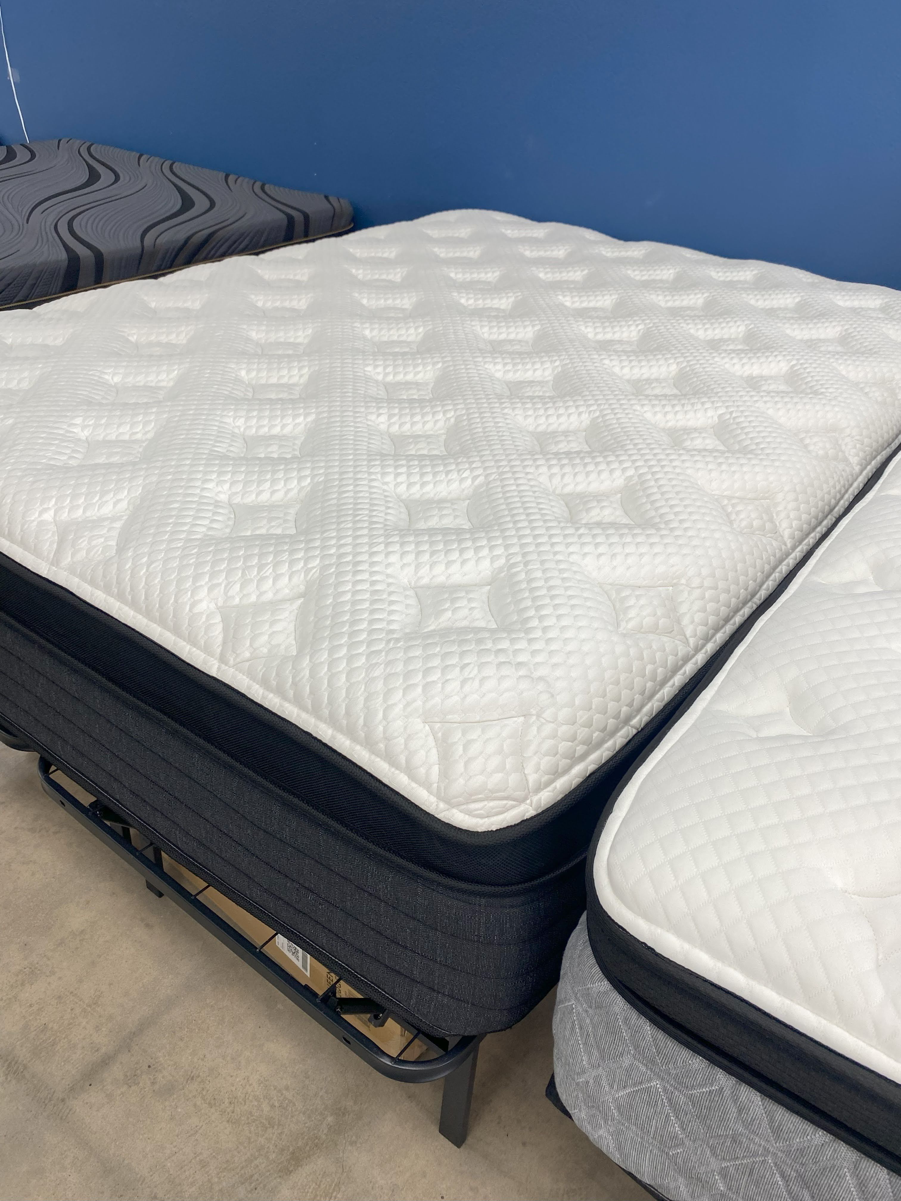 NEW MATTRESSES FOR ALL BUDGETS!
LUXURY MATTRESS SETS!