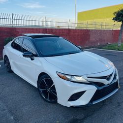 2019 Toyota Camry XSE 4 Cylinder Red Interior 