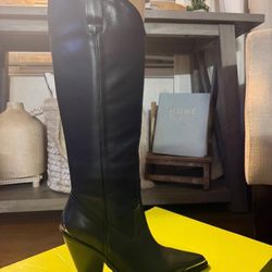 Gianni Bini Boots Size 8 