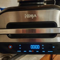 Grill w/4-Quart Air Fryer & Smart Probe (Missing)