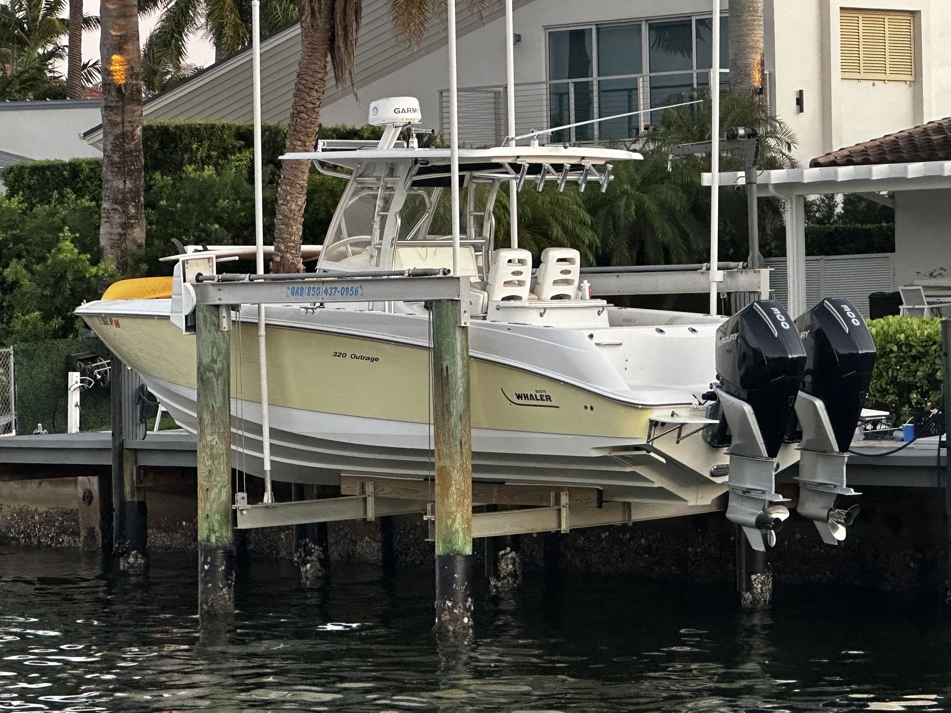 QUALITY BOAT LIFT REDUCED PRICE