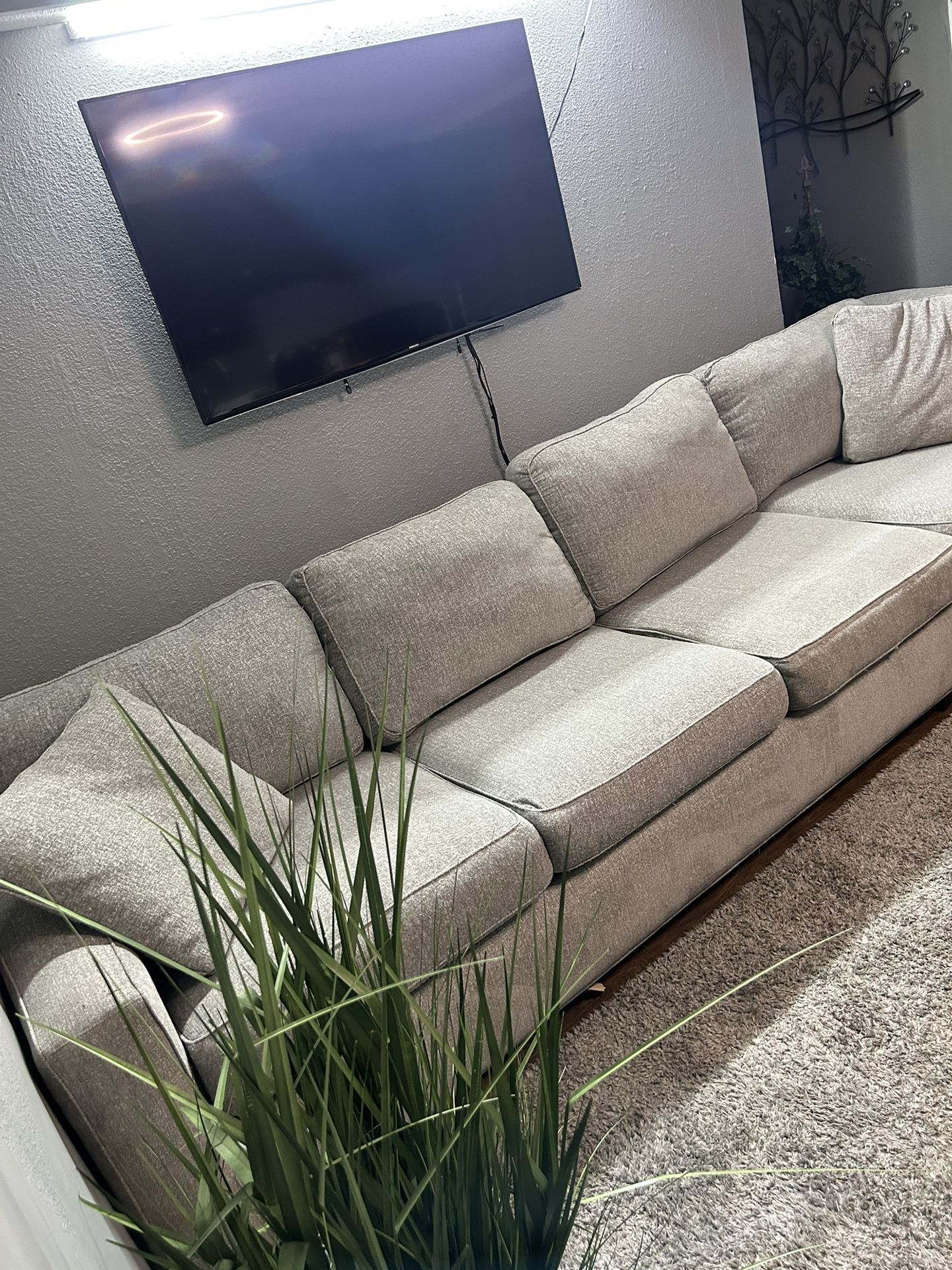 Sectional L Shape Couch With Sleeper Pull Out