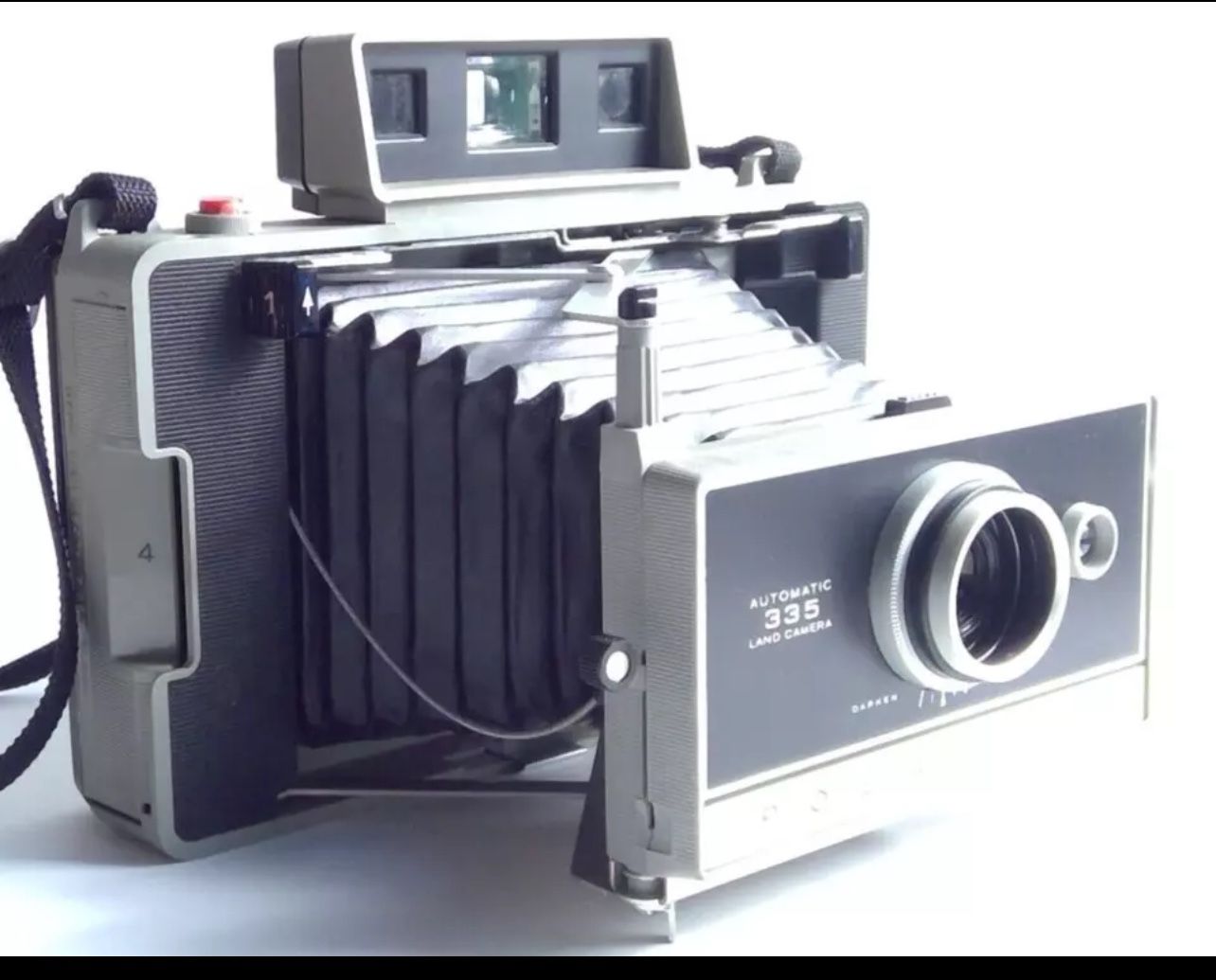 Polaroid Automatic 335 Land Camera W/ Case, Flash & Extra B03