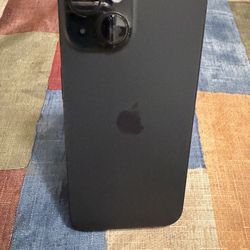 iPhone 15 iCloud Unlocked and Open Network Excellent Condition 