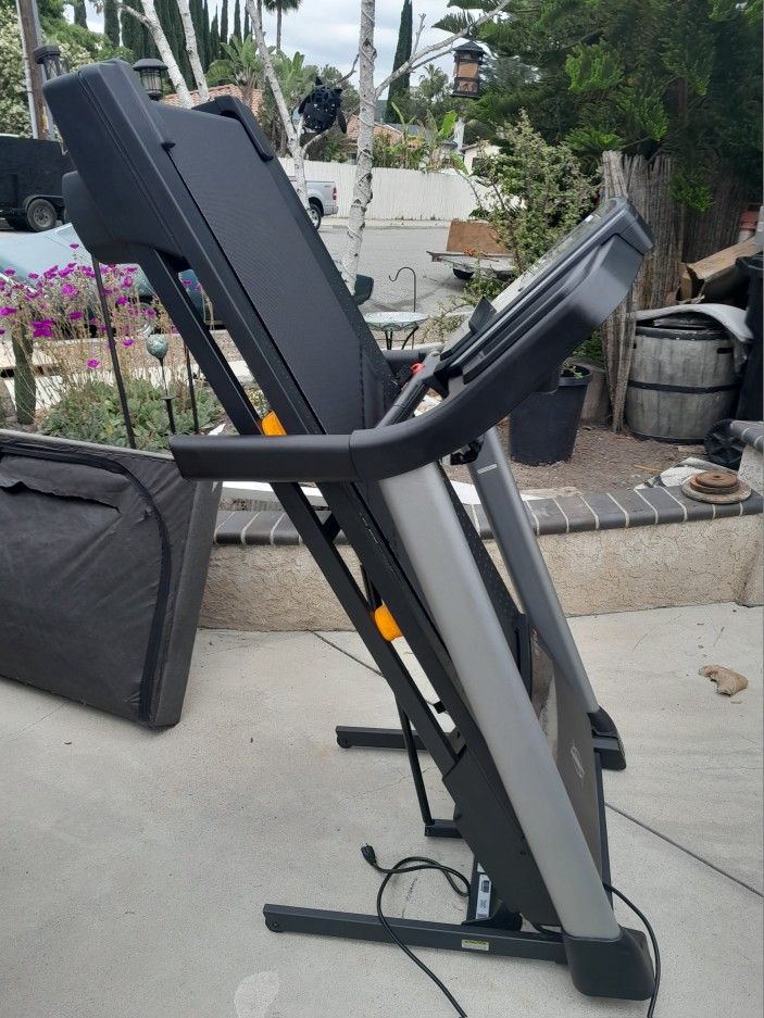 Nordictrack t 6.5 si treadmill 2025 reviews