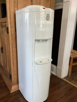 Glacier Bay Water Dispenser