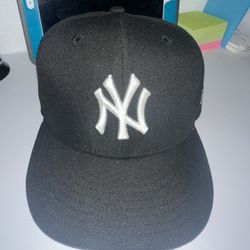 Yankee Fitted