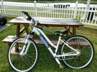 Novara Fiona Women s Bike 2015 for Sale in Kemah TX OfferUp