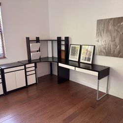 Corner desk with storage