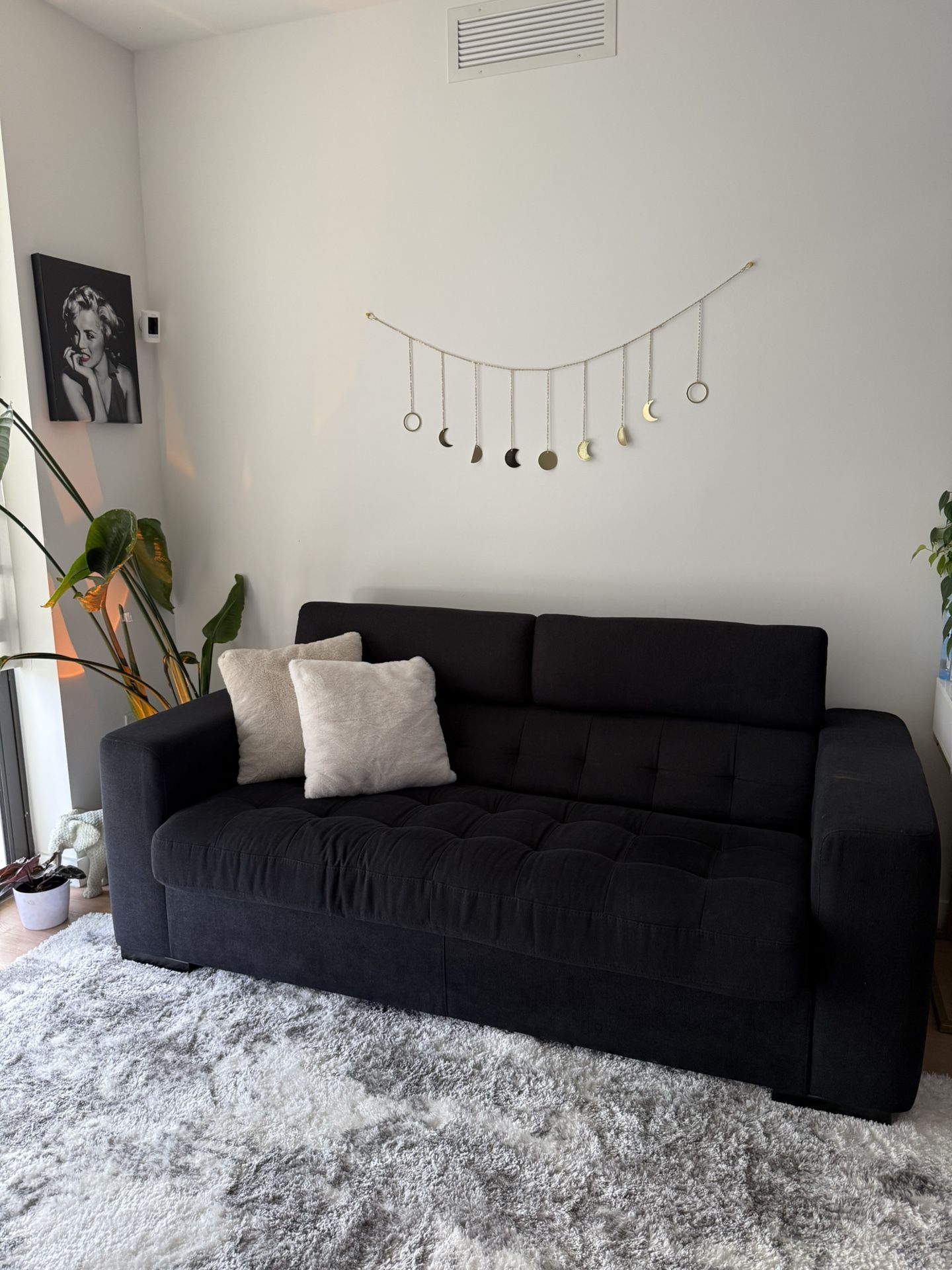 Modern Black Sofa Bed – Excellent Condition!