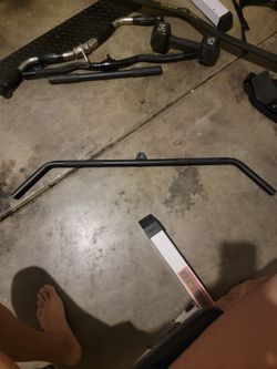 Wide Lat Bar