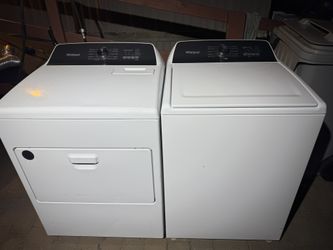 Whirlpool Washer And Dryer Set Electric White