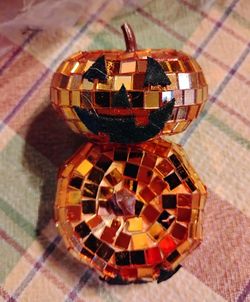 Disco jack-o'-lanterns. Pumpkins.