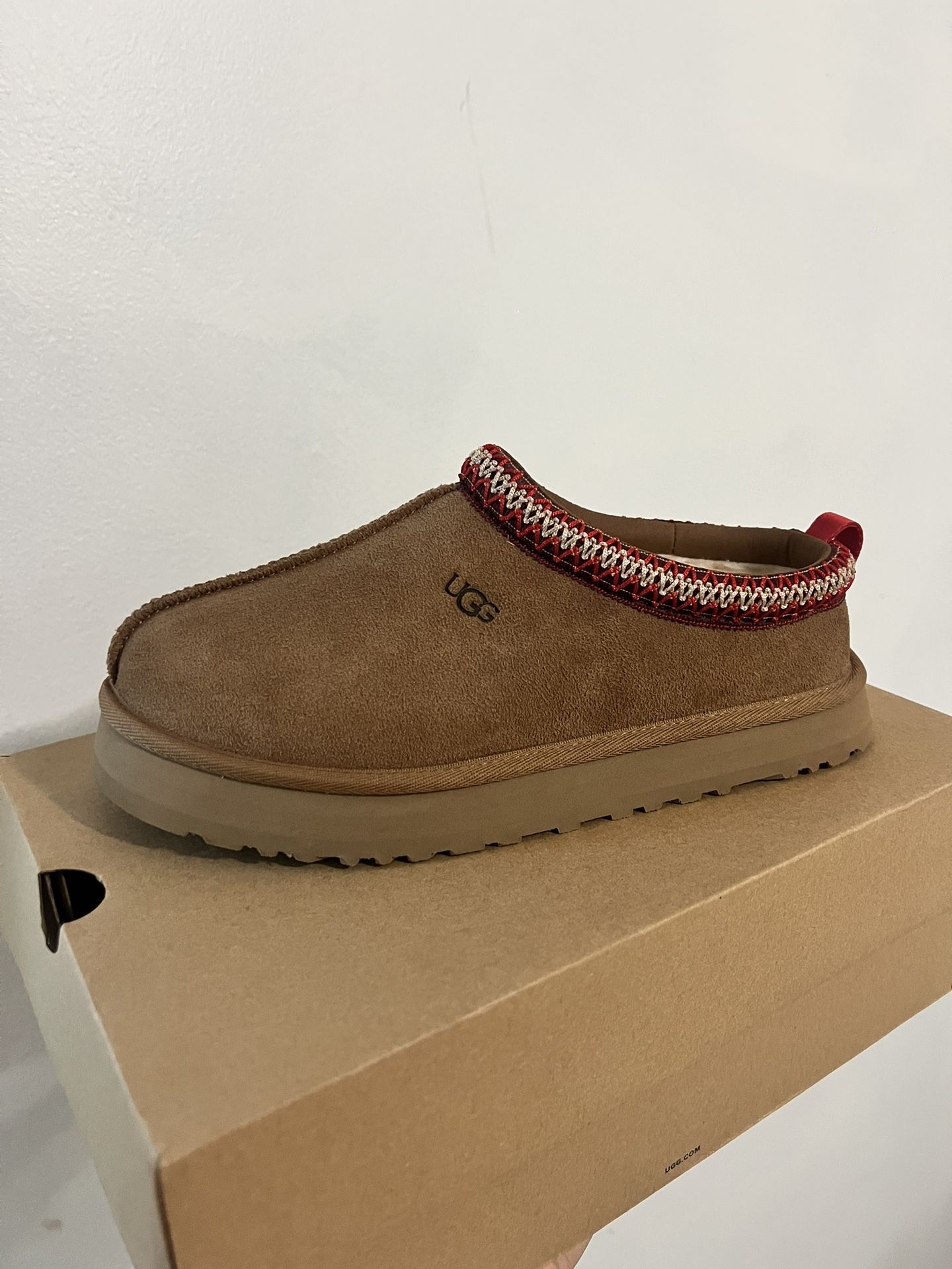 Ugg slippers 