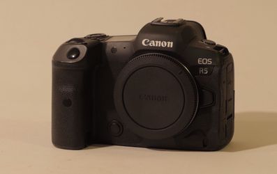 Canon R5 Body