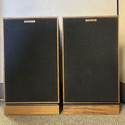Pair of Klipsch kg4 Speakers