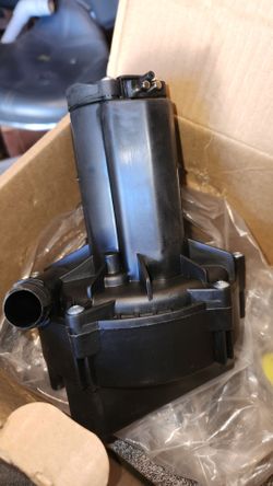 Mercedes secondary vacuum pump