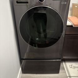 LG Like New All In One Washer And Dryer Combo
