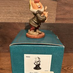 Walt Disney Classics Collection Snow White & the seven dwarfs. “Ah-Choo” 