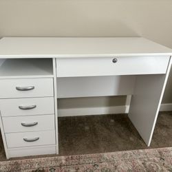 white vanity/desk