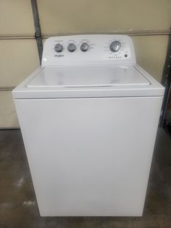 2022 whirlpool Washer (Delivery Available)