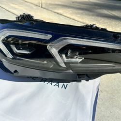 2023-2025 BMW 330i Headlight Right Side