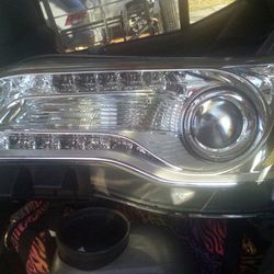 Chrysler 300 Headlights Set