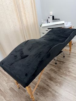 Lash bed memory foam topper
