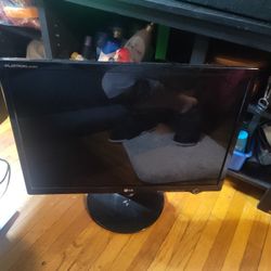LG L227WTG-PF Black 22" 2ms Widescreen LCD Monitor 300 cd/m2 10000:1DCR with HDCP Support