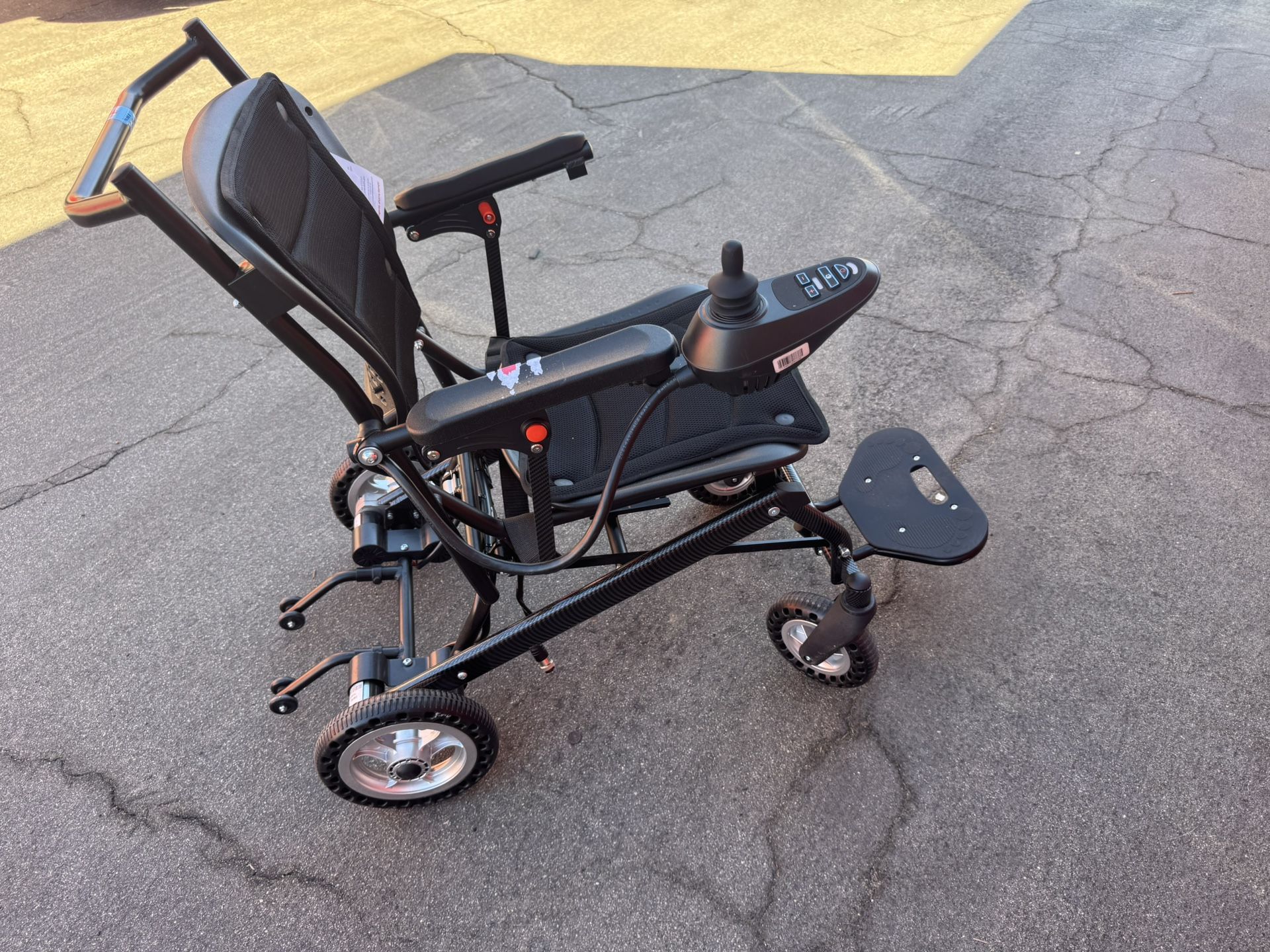 Lightweight Foldable Electric Wheelchair β Joystick Controll