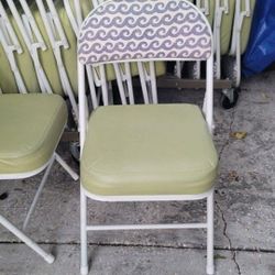  'TIS THE SEASON TO SAVE......3" PREMIUM PADDED FOLDING CHAIRS