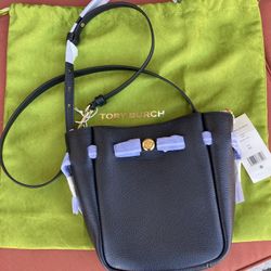 NWT Tory Burch Soft Pebble leather Crossbody 