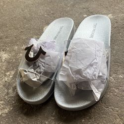 True Religion Slides
