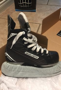 BAUER ICE SKATES SIZE 3R