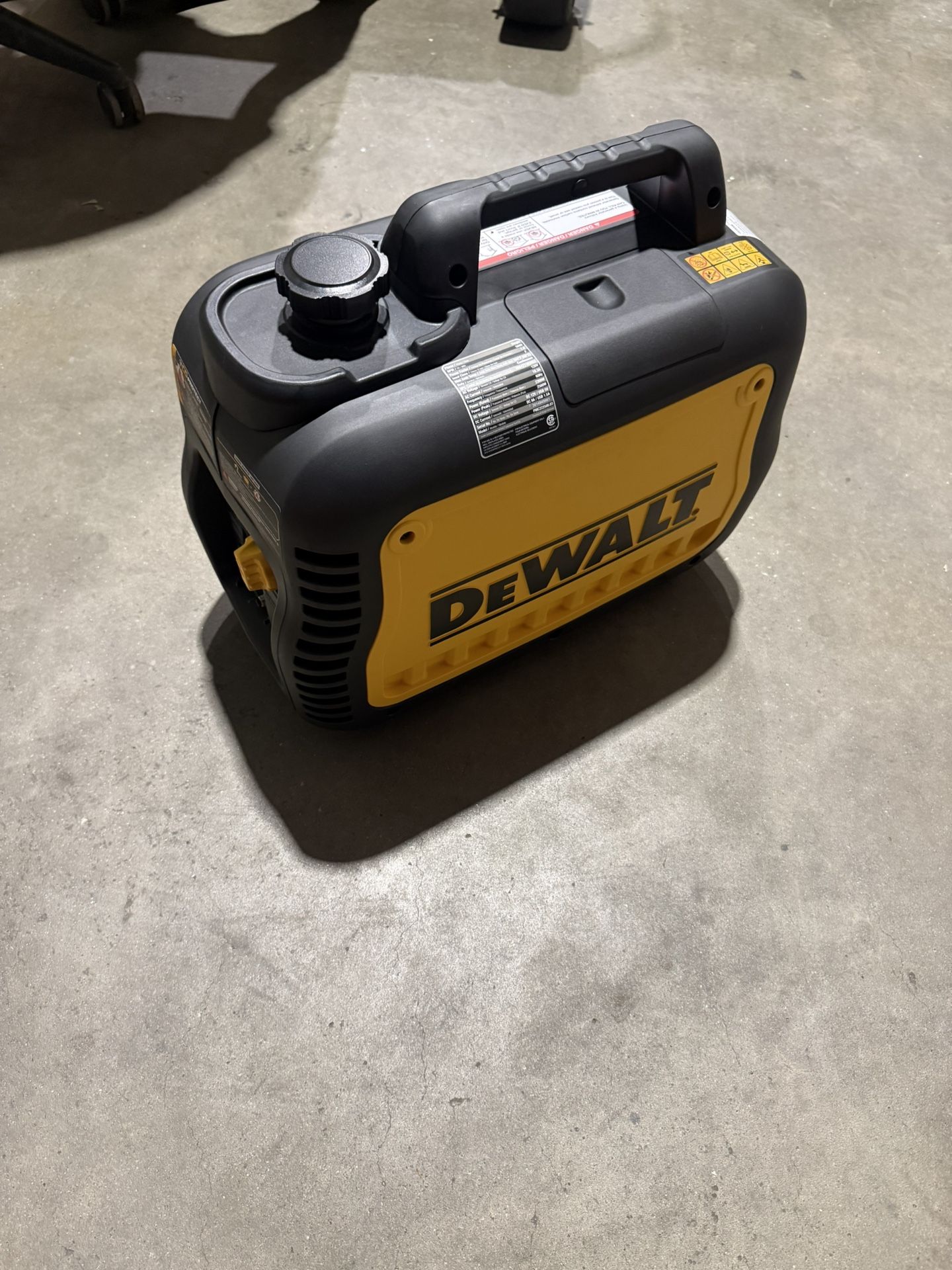 Dewalt 2500/2300watts Quite Gas Inverter Generator