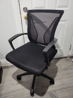 Amazon Basics Office Computer Chair