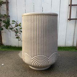 Large Neutral Ceramic Planter Pot – Modern Textured (Indoor/Outdoor)