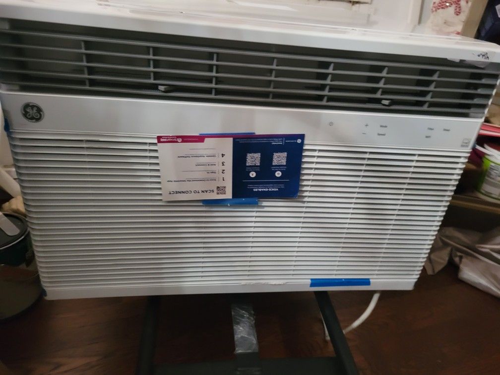 GE 18000 BTU AC Window Unit, NWOB