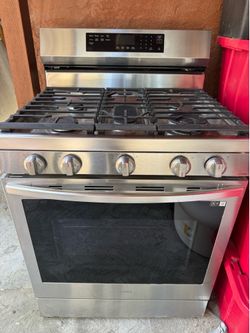 Samsung Smart Gas Range – Air Fry + Convection