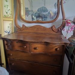 Antique Victorian Serpentine Dresser with Mirror 

