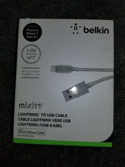 BELKIN MIXI LIGHTNING TO USB CABLE FOR IPHONE 6 PLUS/5/ AHD IPAD (BRAN NEW IN BOX)