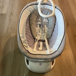 Graco  - Sense2Soothe Swing with Cry Detection Technology