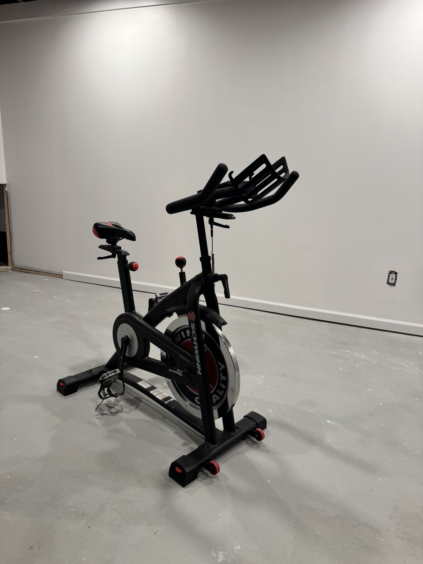 SCHWINN Stationary Bike