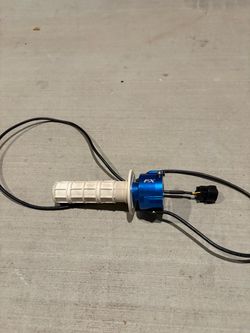 Blue fox throttle