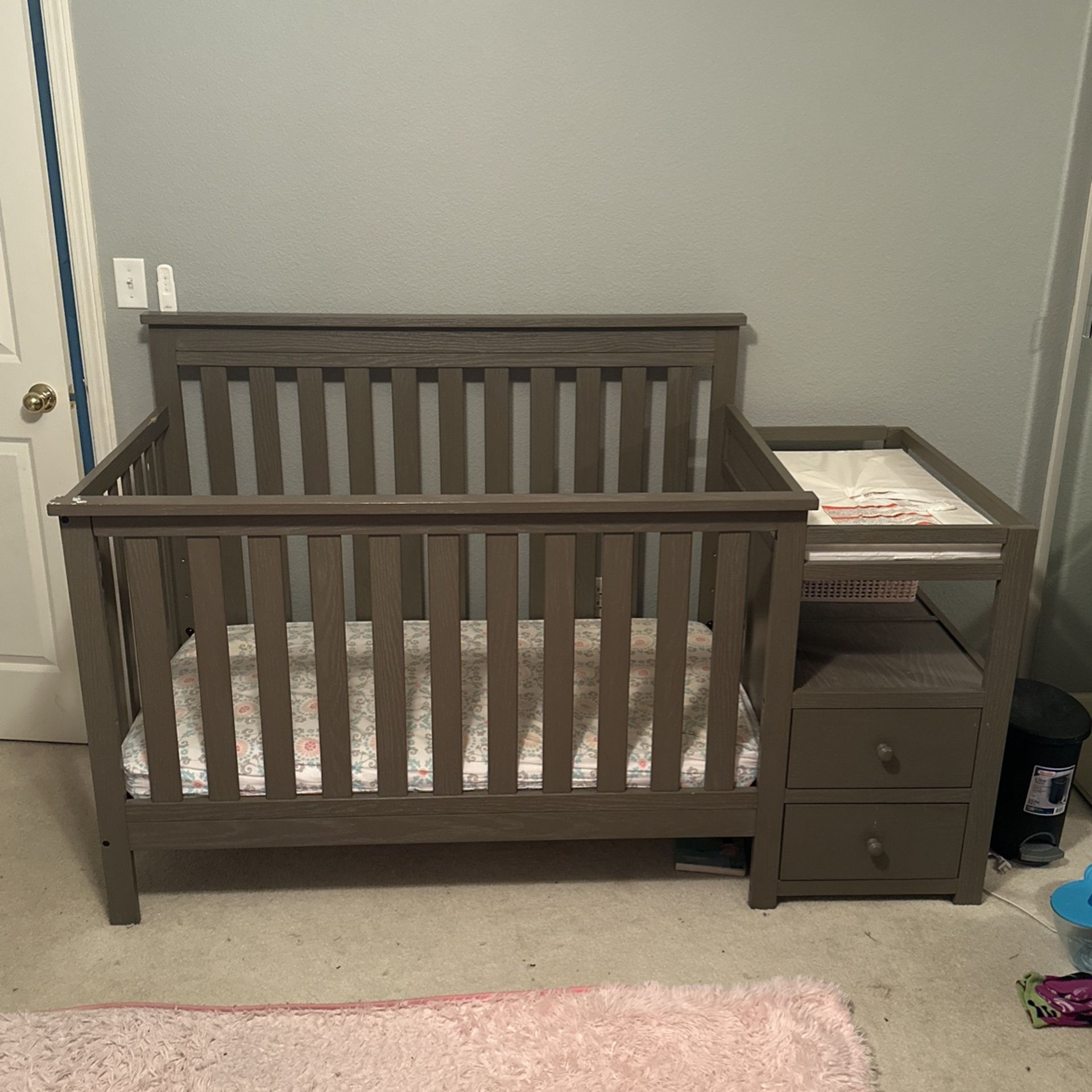 Baby Crib With Changing Table