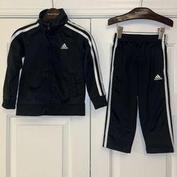 sz 3T adidas sweatsuit 