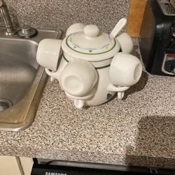 Soup Container With Cups